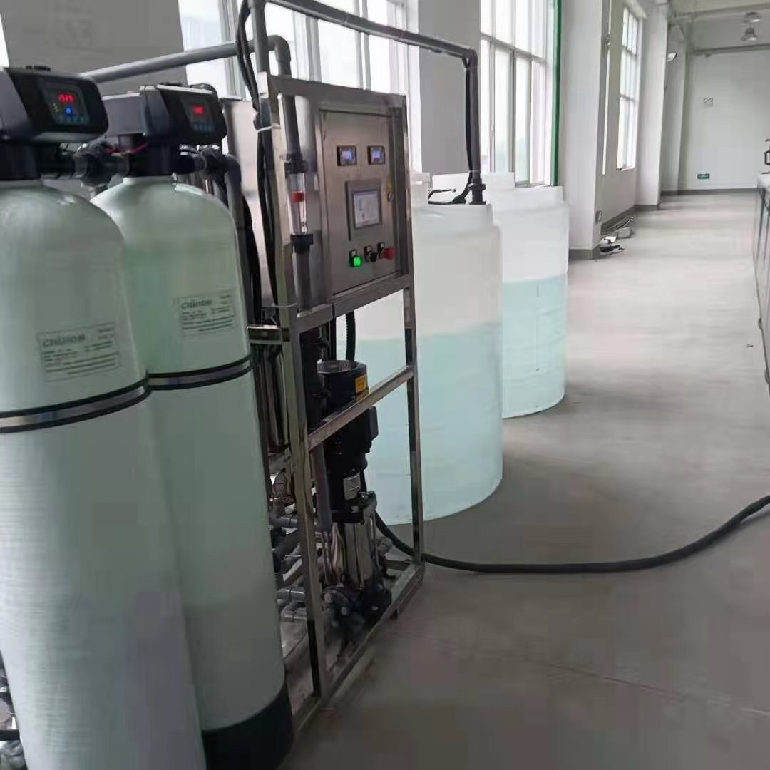 江蘇蘇州一套純水小設備安裝完成